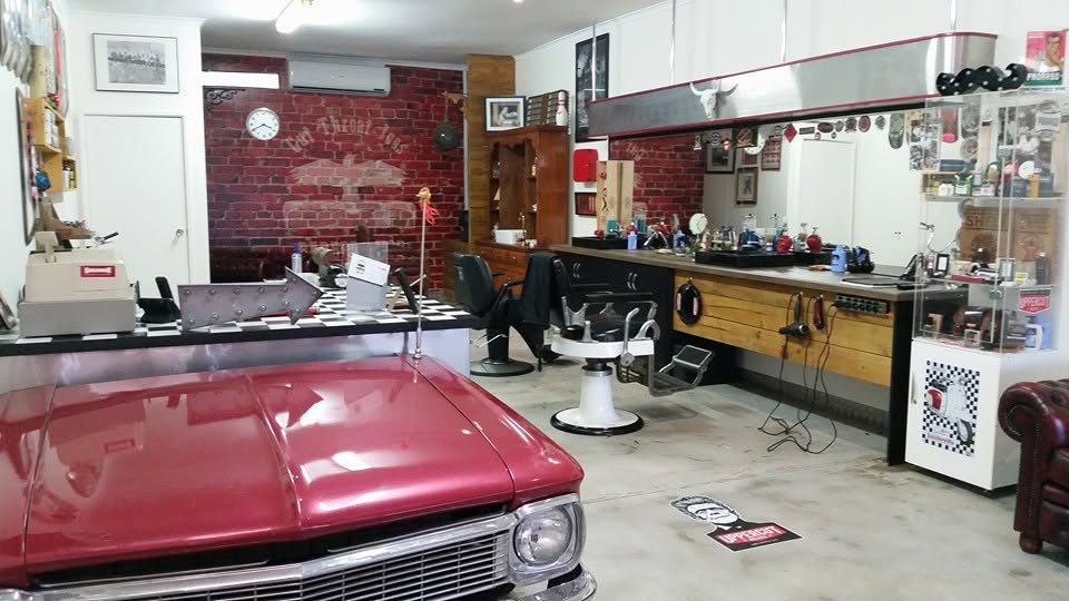 Cut Throat Joe's shop interior